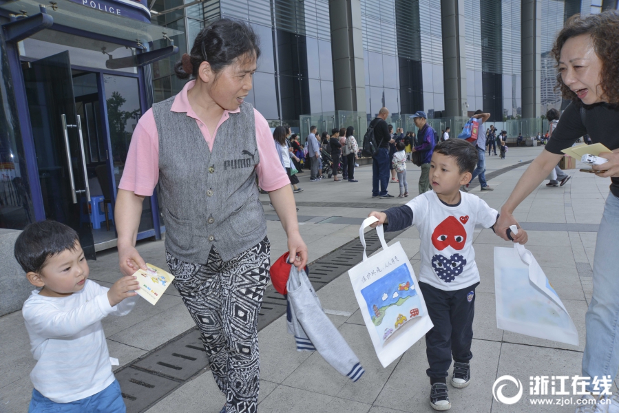 塞尔达无双灾厄启示录必杀技怎么用